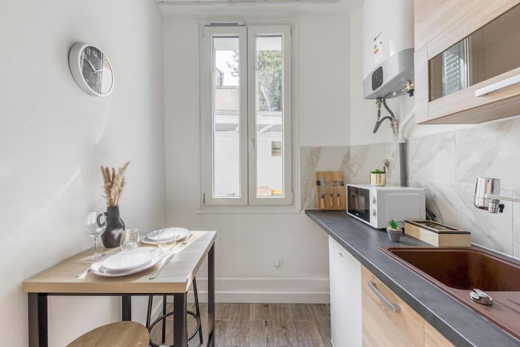 Appartement Moderne, Proche Porte De Versailles Et Gare De Clamart Malakoff Exteriör bild